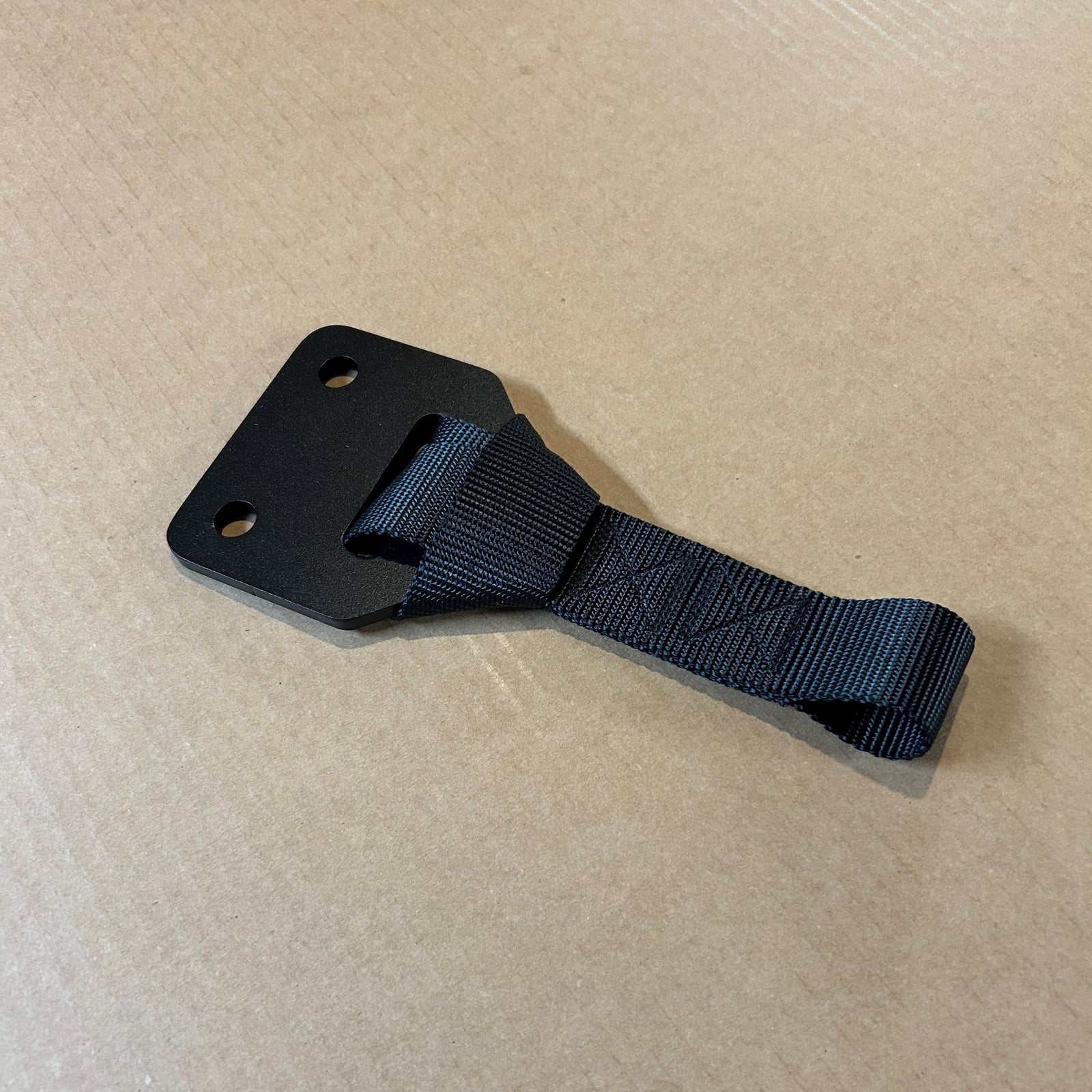 Upgrade your order with a Center Plate with Nylon Strap