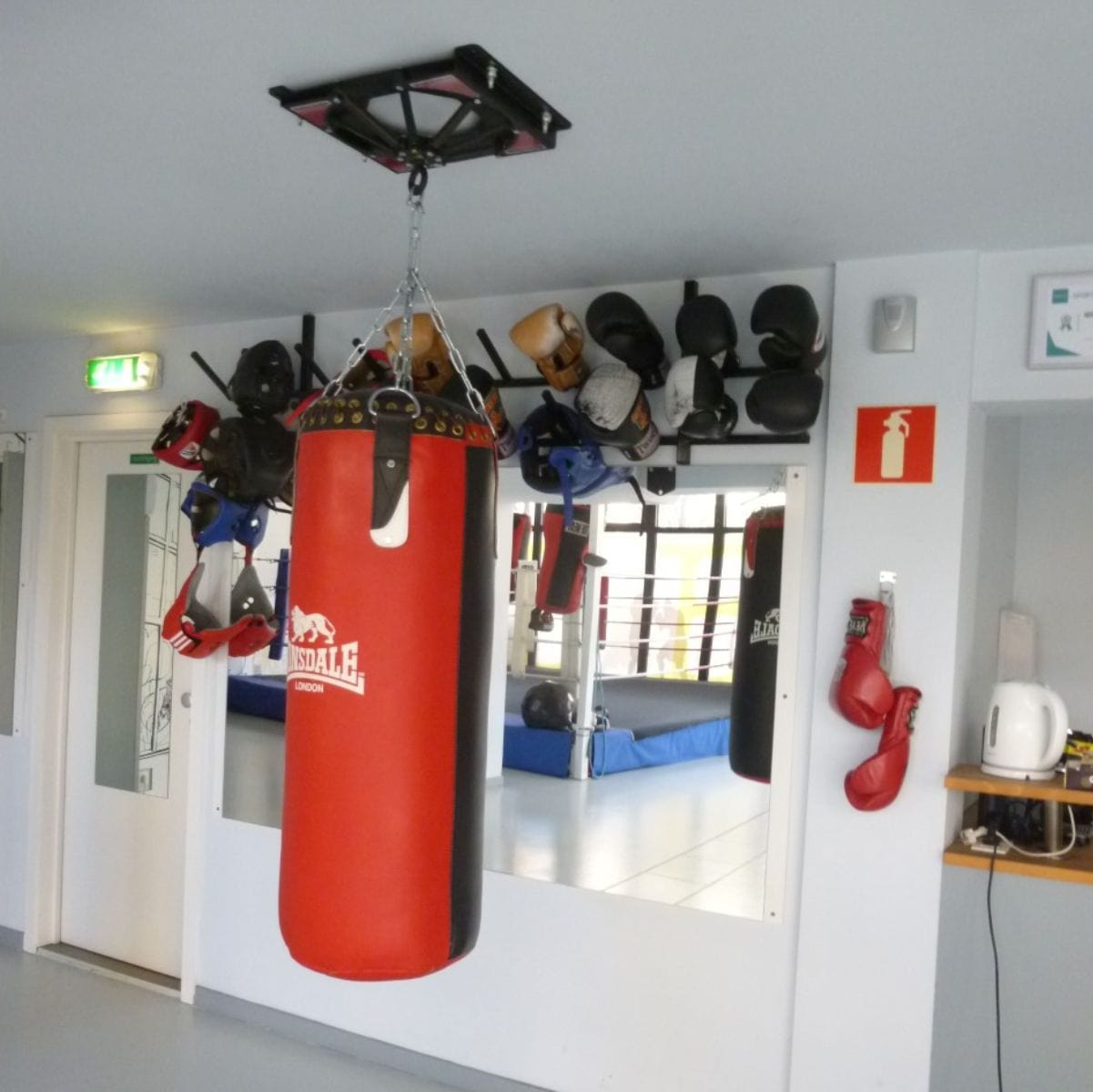 heavy bag mounts