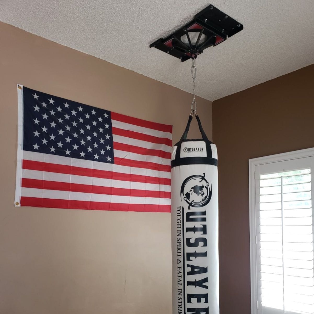 heavy bag mounts