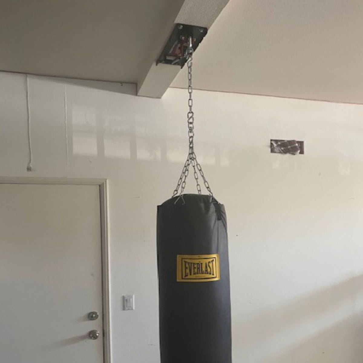 heavy bag mount