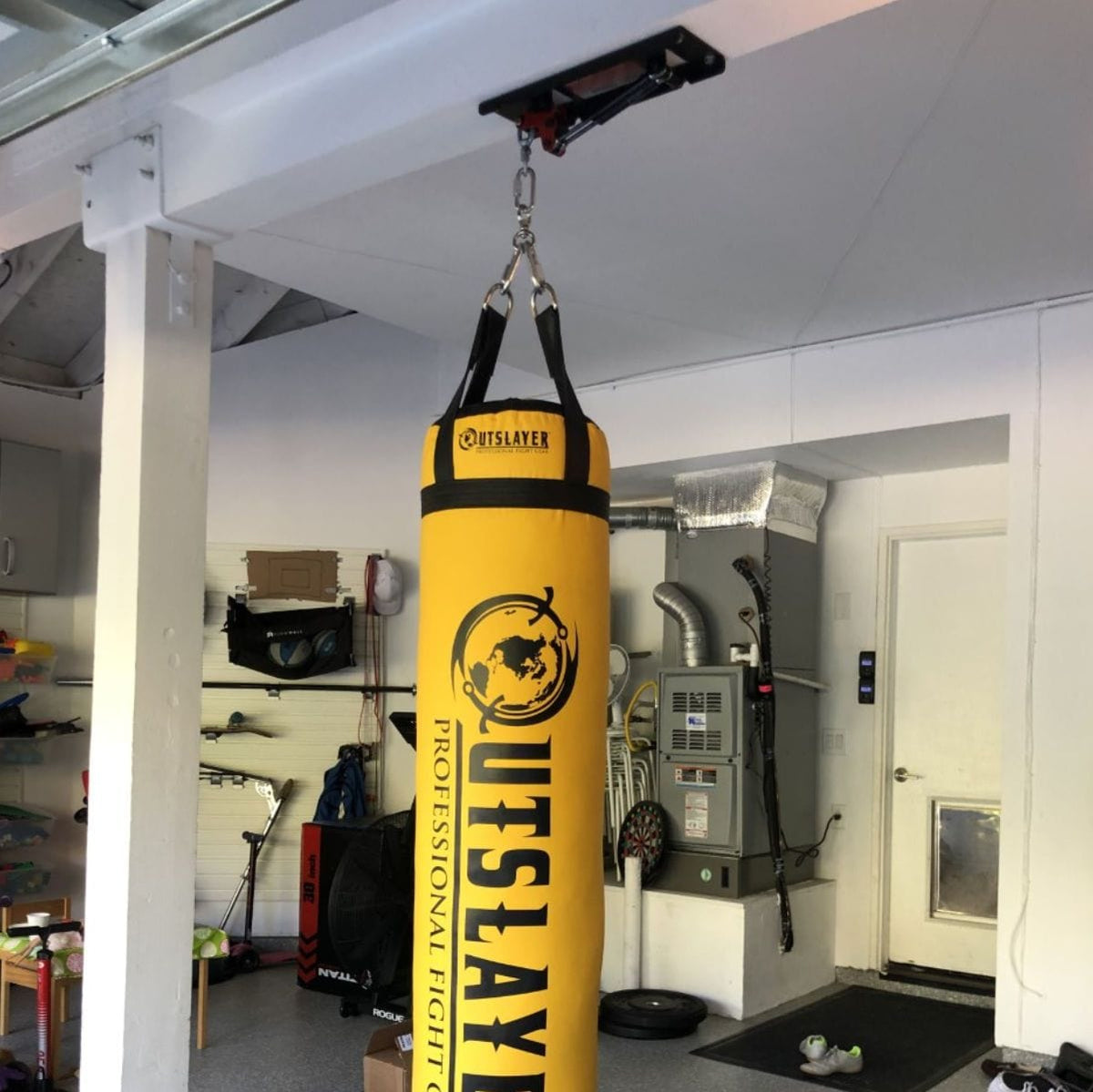 heavy bag mounts